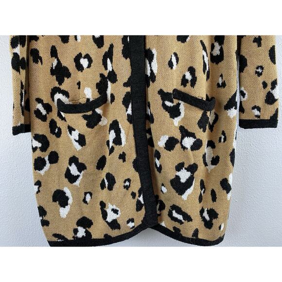 Chico’s Sz 0 (Small) Animal Print Pockets Snap Closure Long Duster Cardigan - Picture 3 of 10